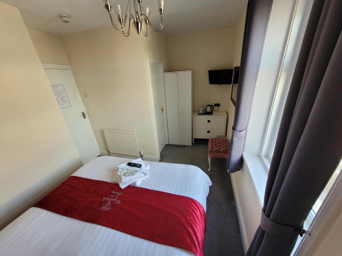 Crystals On The Prom Hotell Blackpool Eksteriør bilde