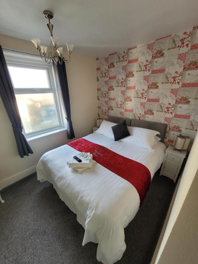 Crystals On The Prom Hotell Blackpool Eksteriør bilde